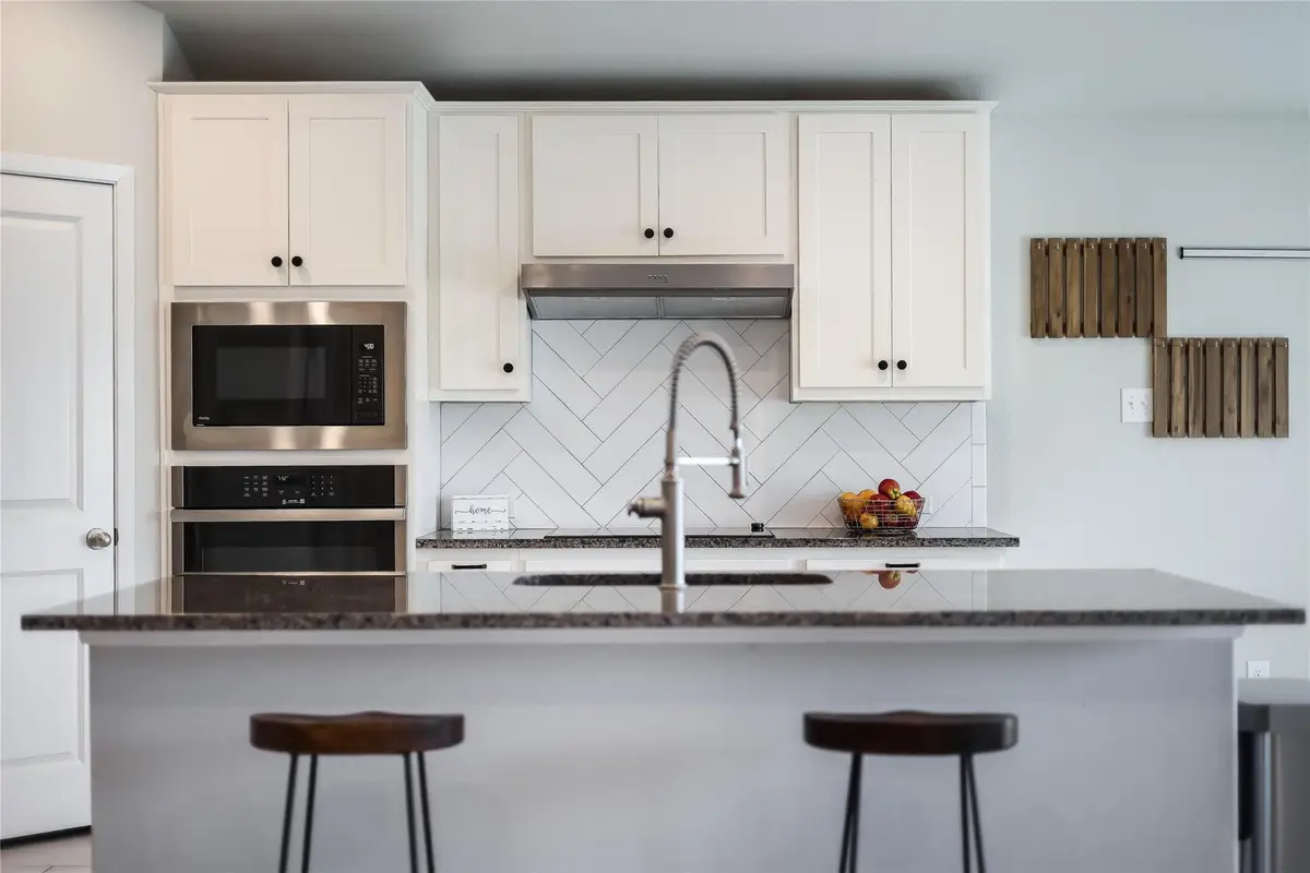 21522 Horseshoe Loop, Lago Vista, TX 78645 - #1