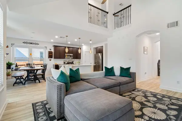 8008 Prairie Rye Dr, Lago Vista, TX 78645