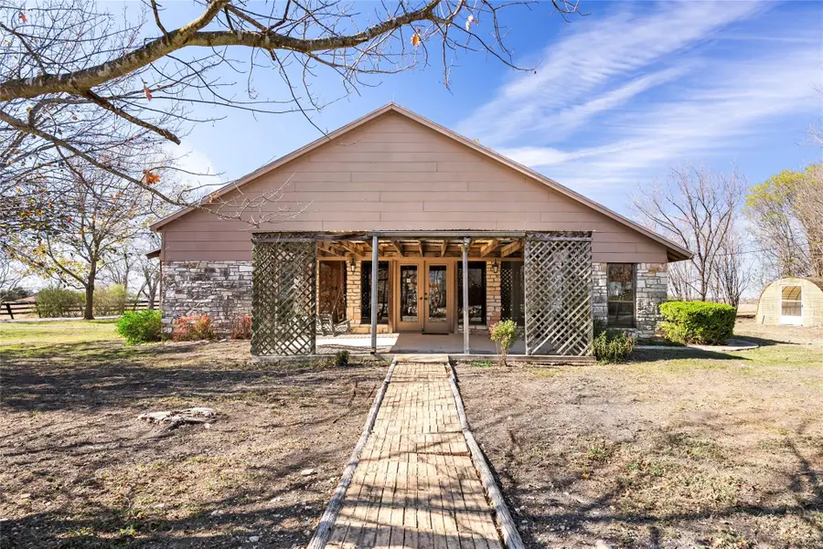 12914 Pfluger Berkman Ln, Coupland, TX 78615 - Image #2