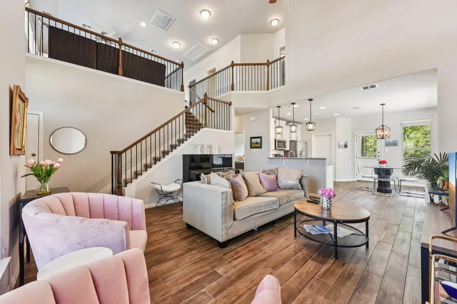 908 Goldilocks Ln, Manchaca, TX 78652 - #2