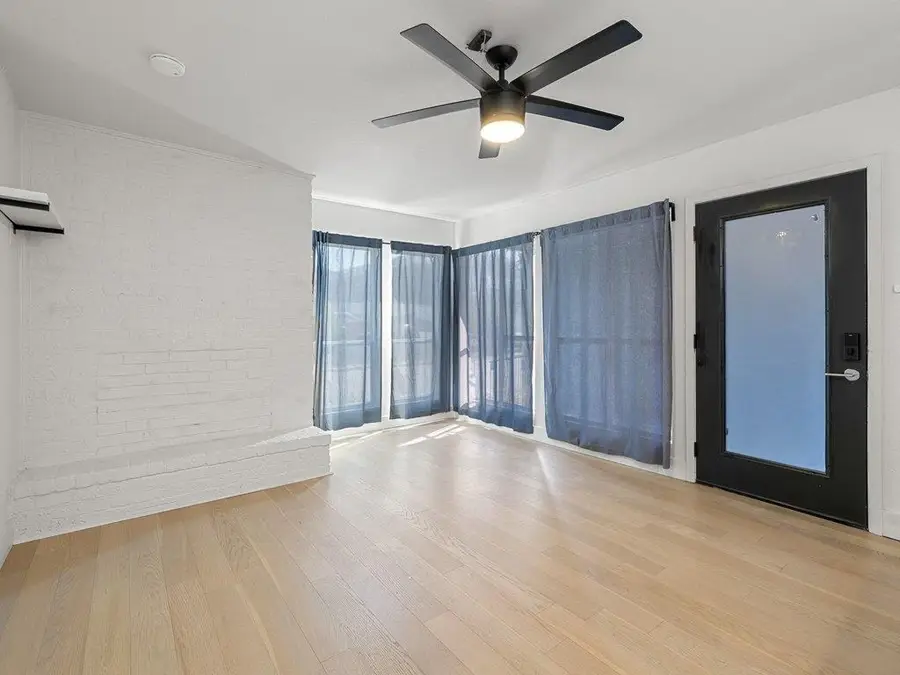 909 Reinli St #102, Austin, TX 78751 - #2