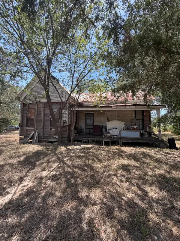 506 S Avenue C, Elgin, TX 78621