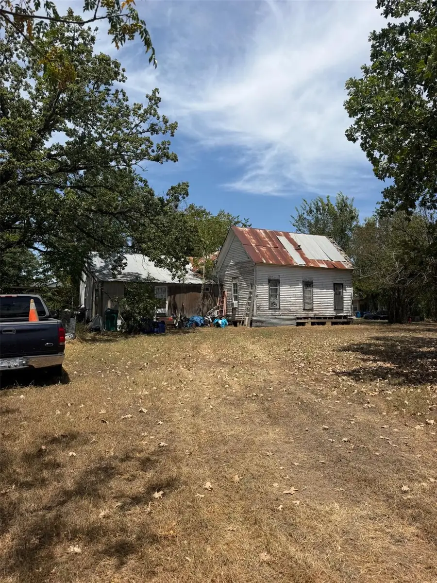 506 S Avenue C, Elgin, TX 78621 - #2