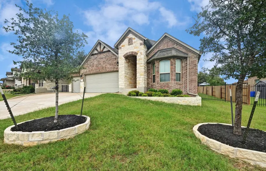 918 Valley View Dr, Leander, TX 78641 - Image #2