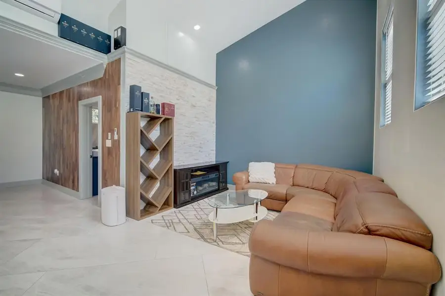 146 Shadow Oak Dr Dr, Bastrop, TX 78602 - Image #3