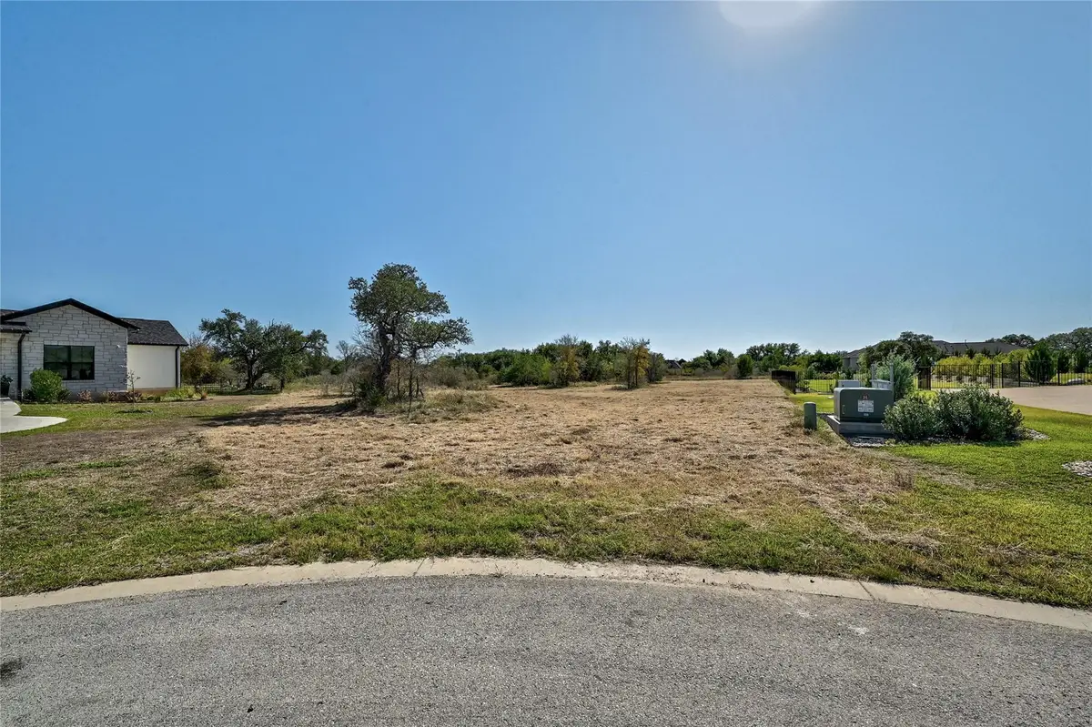 109 Rolling Hills Ct, Spicewood, TX 78669 - Image #1