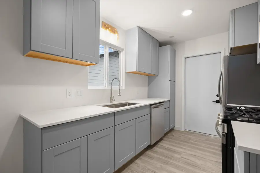 2100 Deadwood Dr, Austin, TX 78744 - #3