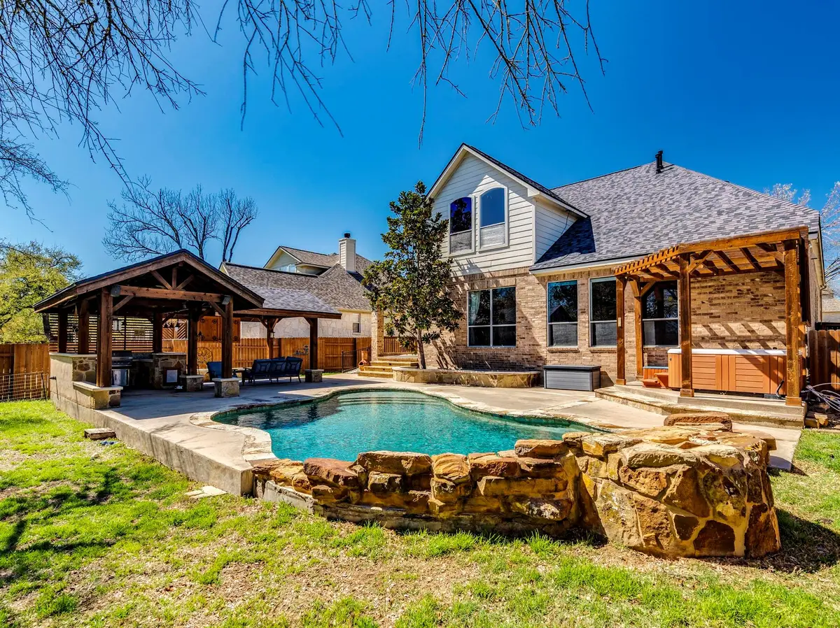 201 Abbott Dr, Austin, TX 78737 - #1