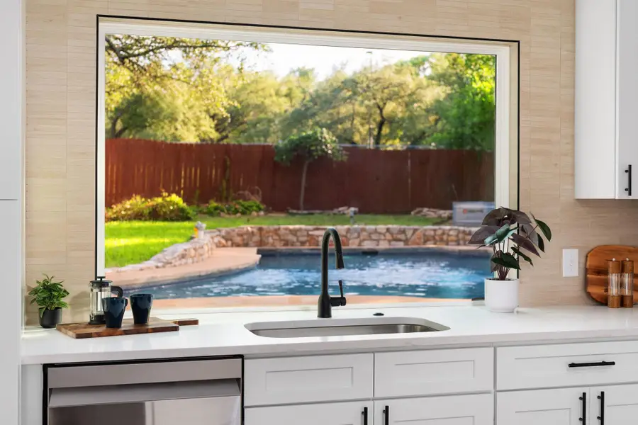 6903 Narrow Oak Trl, Austin, TX 78759 - Image #3