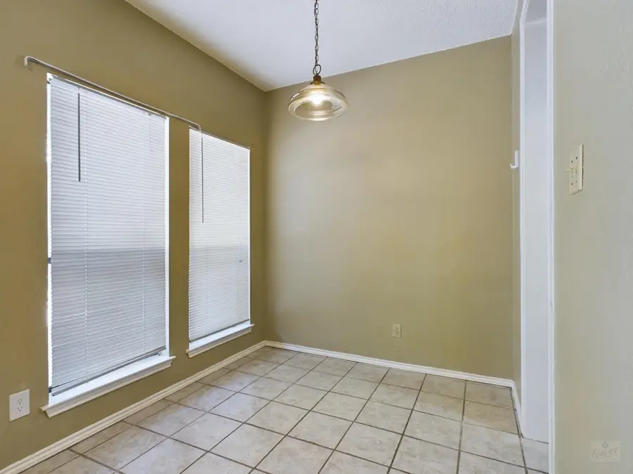 2706 Salado St #206, Austin, TX 78705 - #3