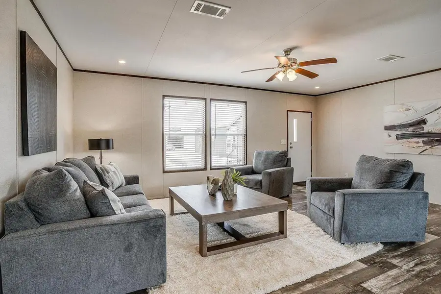 1304 Saddleback Dr, Bellville, TX 77418 - Image #3