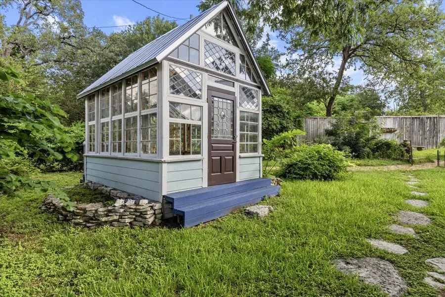702 E Main St, Round Rock, TX 78664 - #3