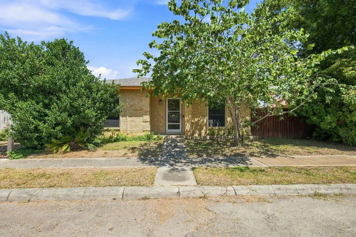 141 Meadowland, Universal City, TX 78148 - #1