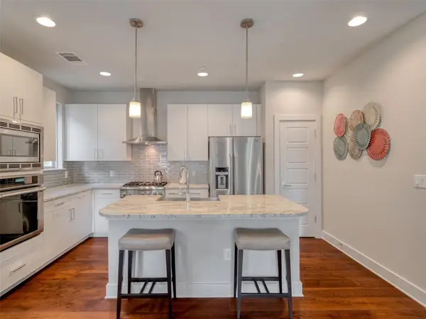 1205 Elm St #8, Austin, TX 78703