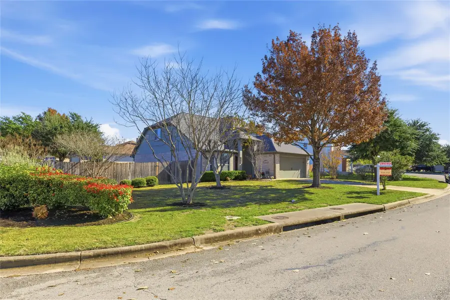 201 Cassandra Dr, Hutto, TX 78634 - Image #3