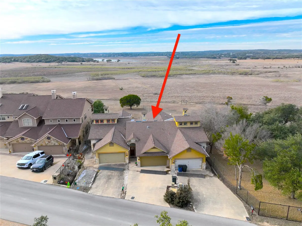 952 Parkview Dr, Canyon Lake, TX 78133 - Image #1