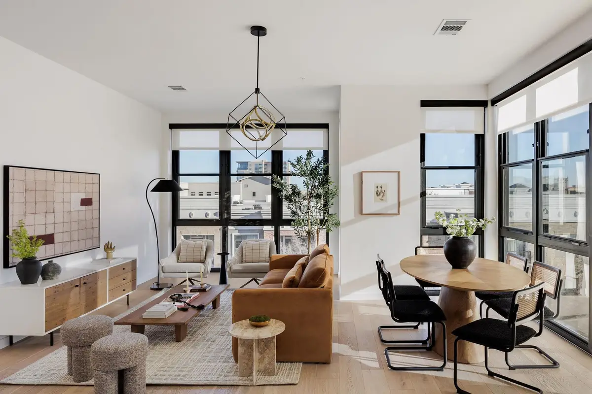 800 Embassy Dr #408, Austin, TX 78702 - #1