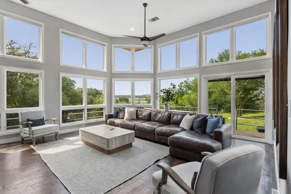 26310 Countryside Dr, Spicewood, TX 78669