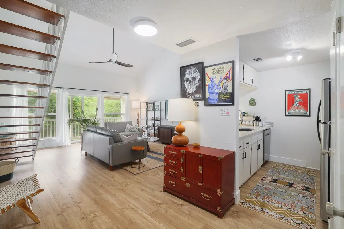 1818 S Lakeshore Blvd #25, Austin, TX 78741 - #1