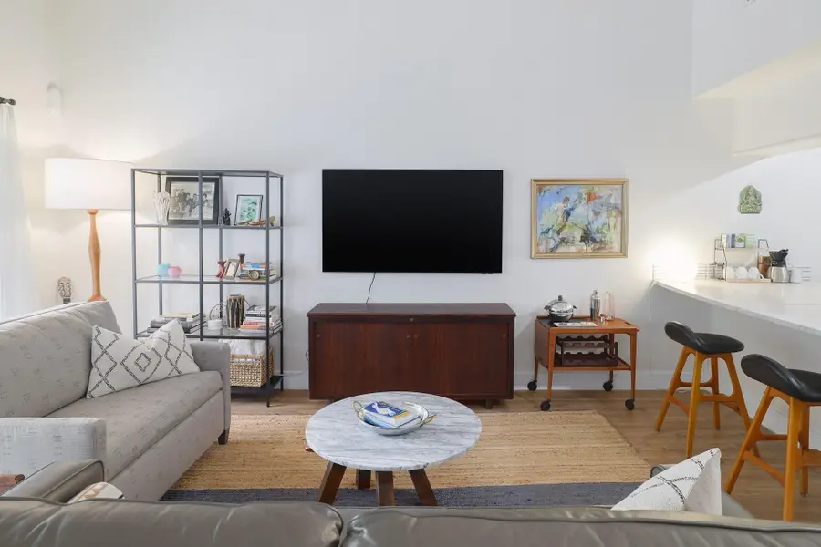 1818 S Lakeshore Blvd #25, Austin, TX 78741 - #3