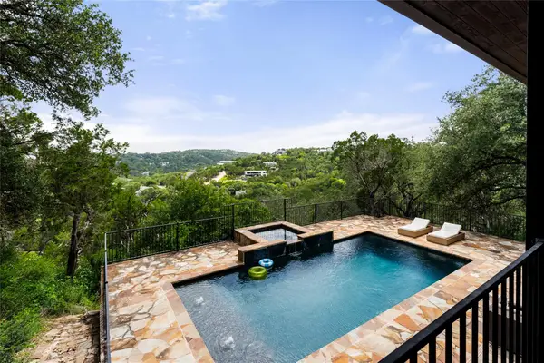 411 Skyline Dr, West Lake Hills, TX 78746