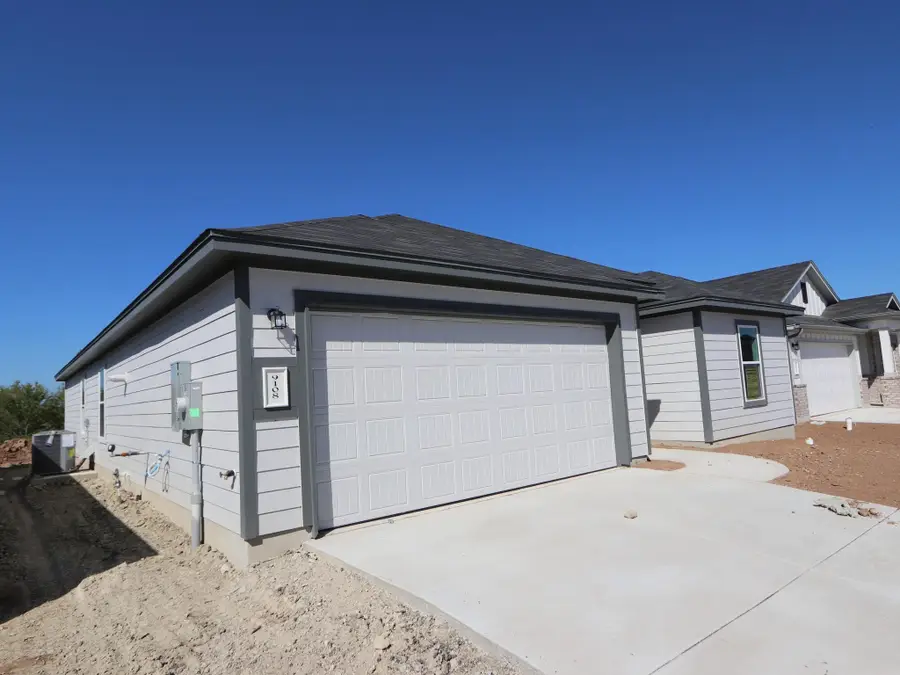 9108 Furman Dr, Austin, TX 78747 - Image #3