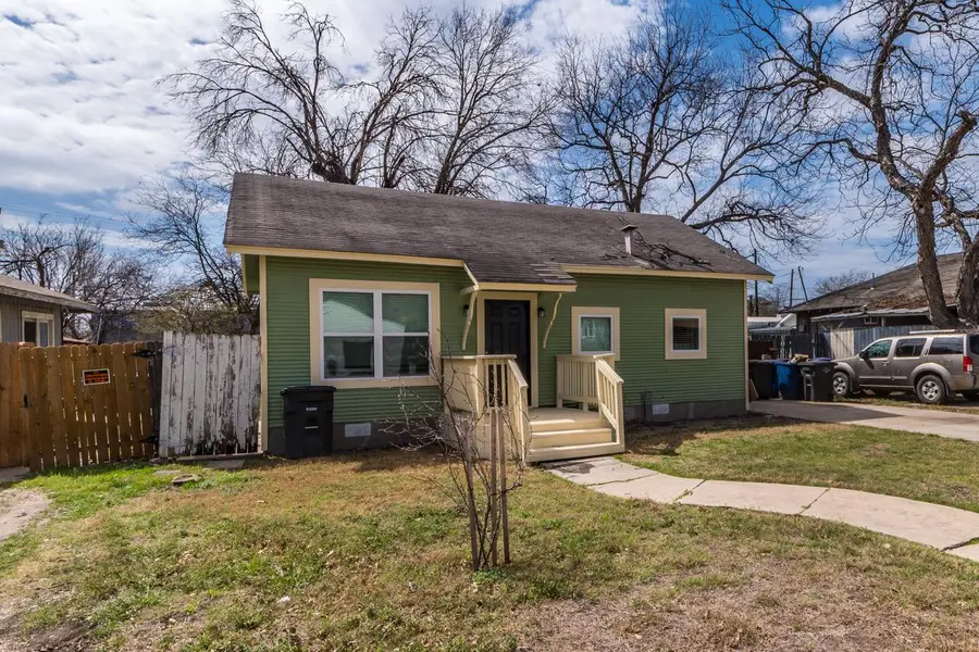 930 W Ridgewood Ct, San Antonio, TX 78201 - #2