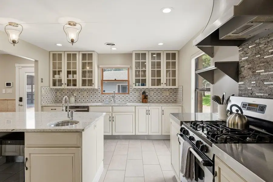 12135 Fitzhugh Rd, Austin, TX 78736 - #2