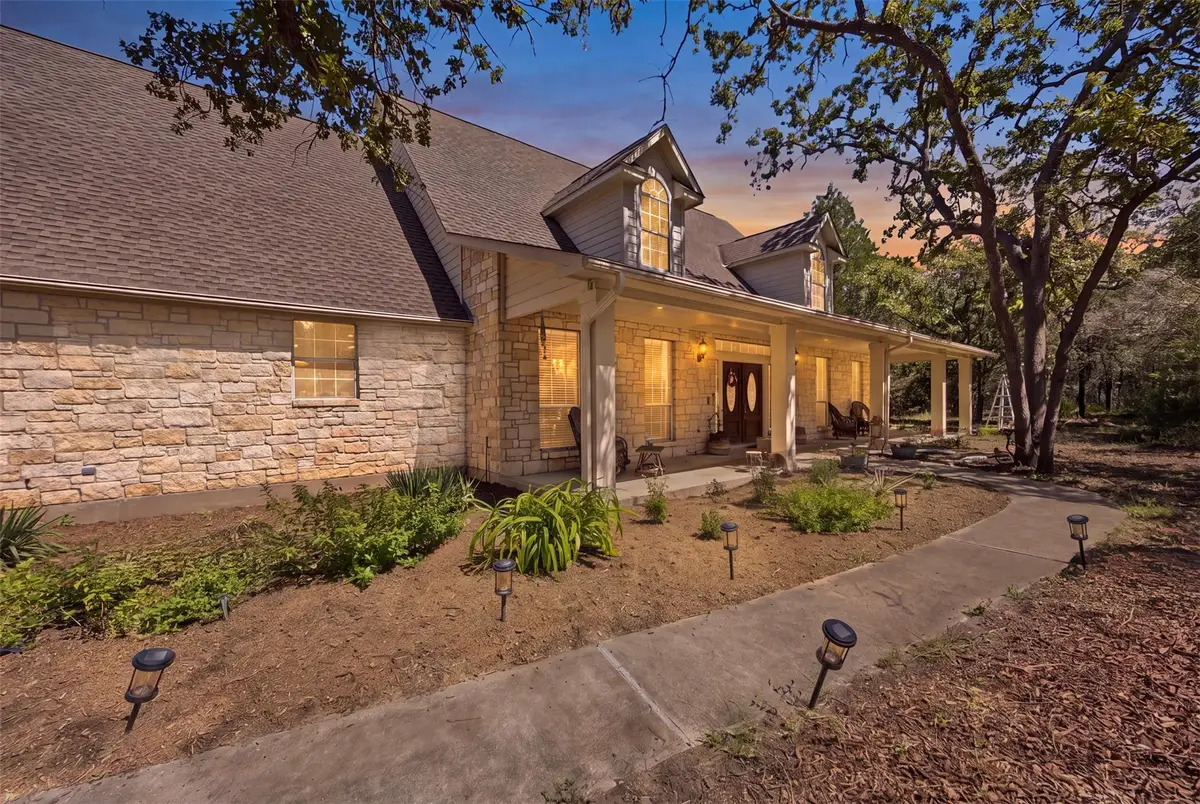 197 Elm Wood Dr, Elgin, TX 78621 - #1