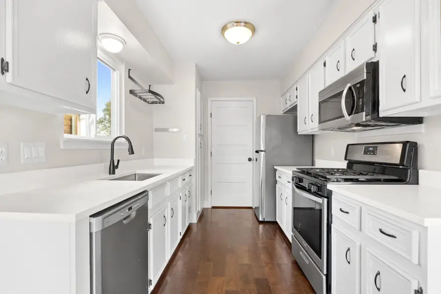 1907 Dauphine Cv, Austin, TX 78727 - #2