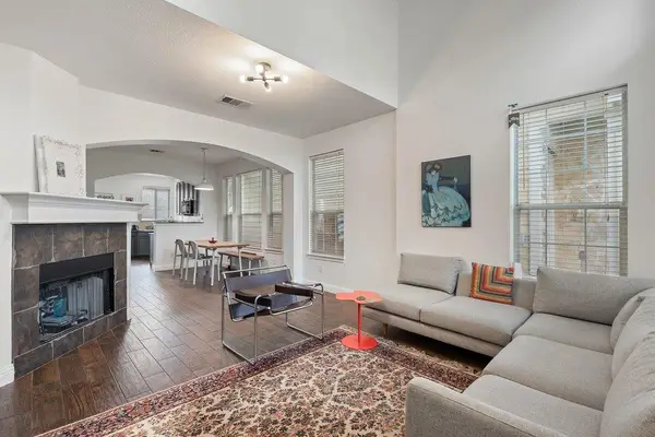 1819 Village Oak Ct, Austin, TX 78704