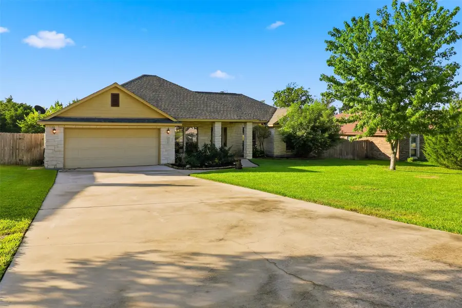 1307 Adam Ave, Burnet, TX 78611 - #2