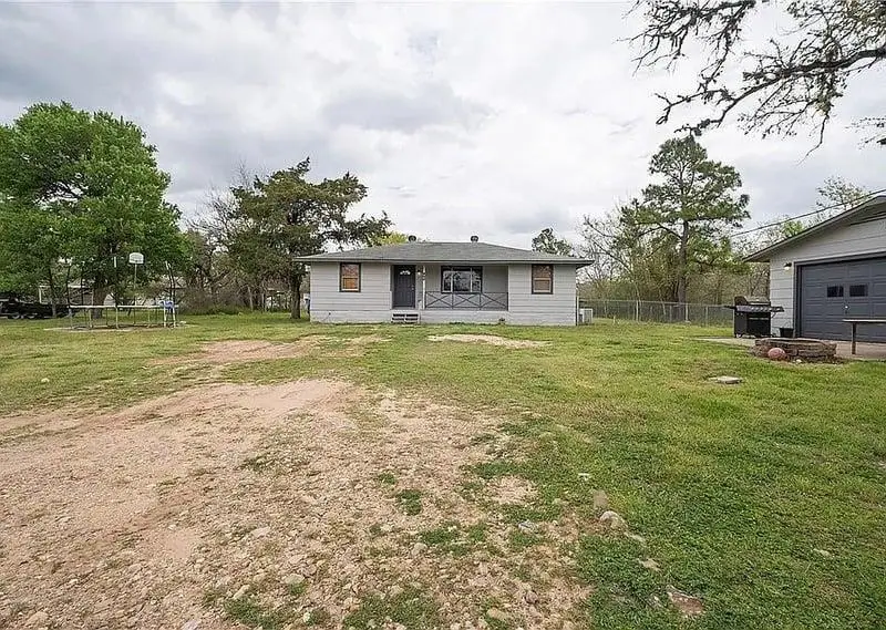 250 Rick Rd, La Grange, TX 78945 - Image #1