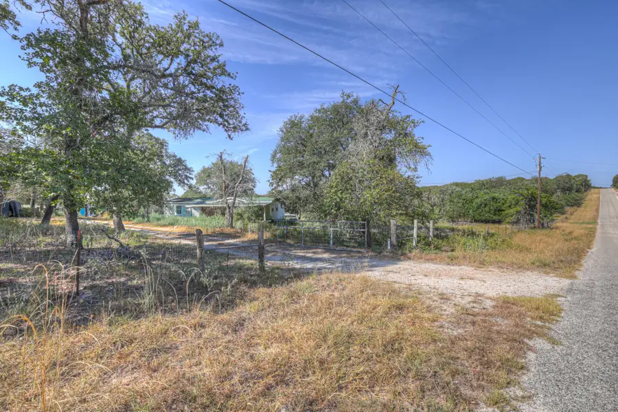3912 Hickory Forrest Dr, Seguin, TX 78155 - #3