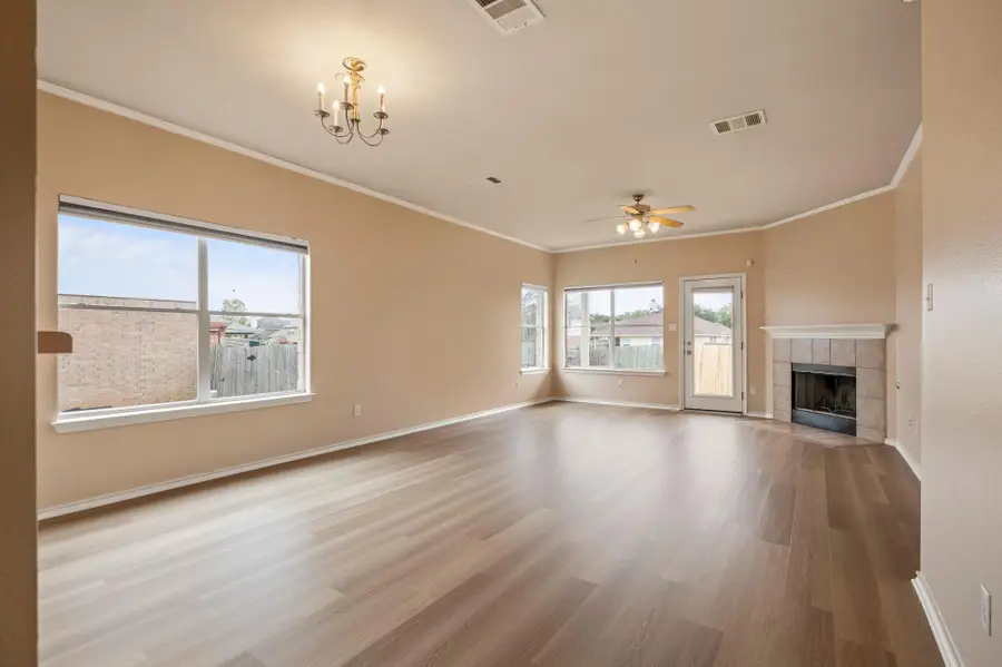 248 Amber Oak Dr, Kyle, TX 78640 - Image #2