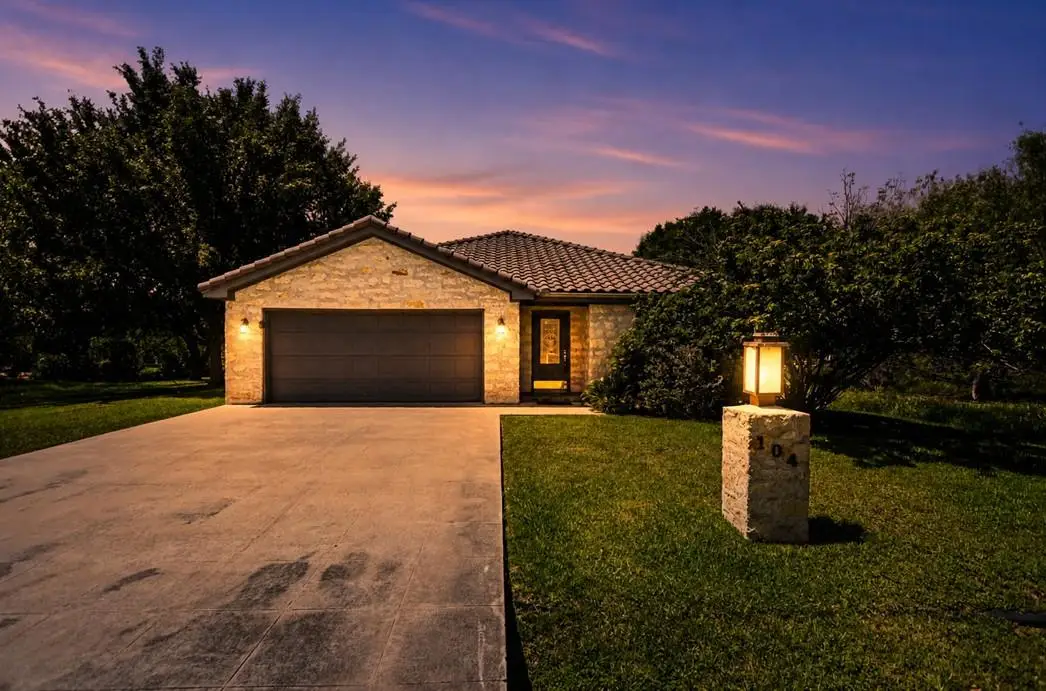 104 Springfield, Horseshoe Bay, TX 78657 - #1