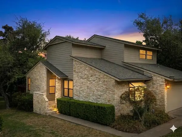 9518 Topridge Dr #28, Austin, TX 78750