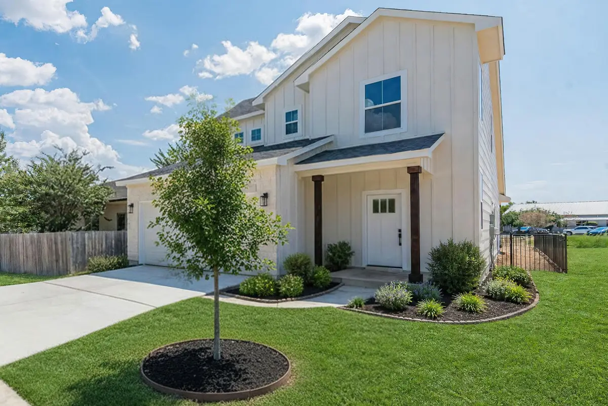 362 Stagecoach Trl, San Marcos, TX 78666 - #1
