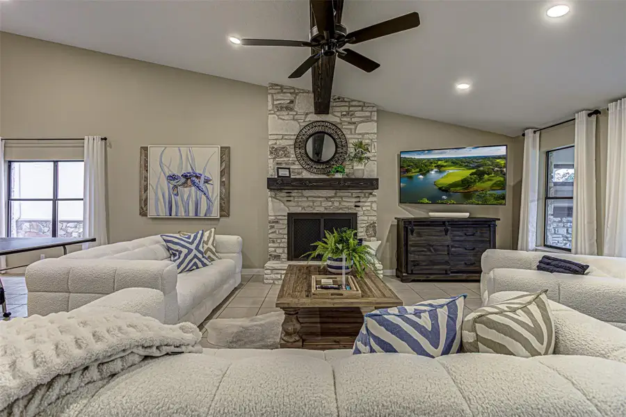 103 Oasis St #A, Horseshoe Bay, TX 78657 - #3