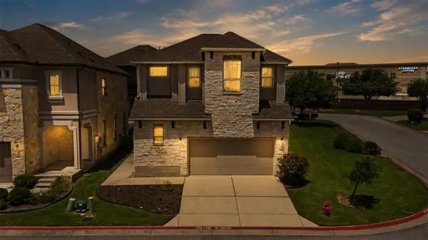 2105 Town Centre Dr #40, Round Rock, TX 78664