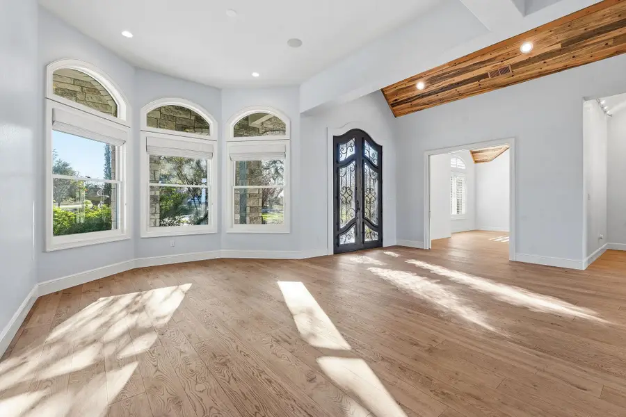 306 Napa Ct, Driftwood, TX 78619 - #2