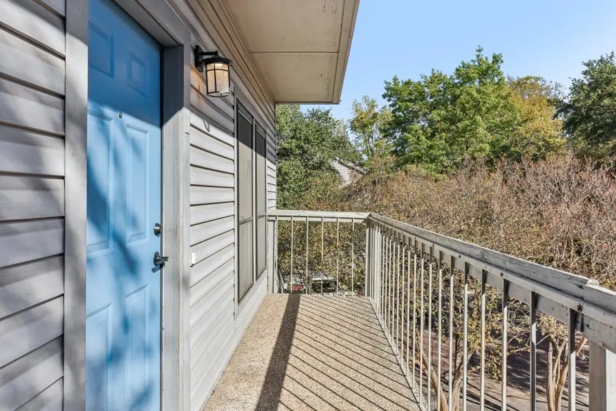 802 S 1st St #220, Austin, TX 78704 - Image #3