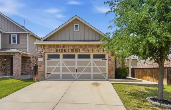 225 Danablu Dr, Hutto, TX 78634