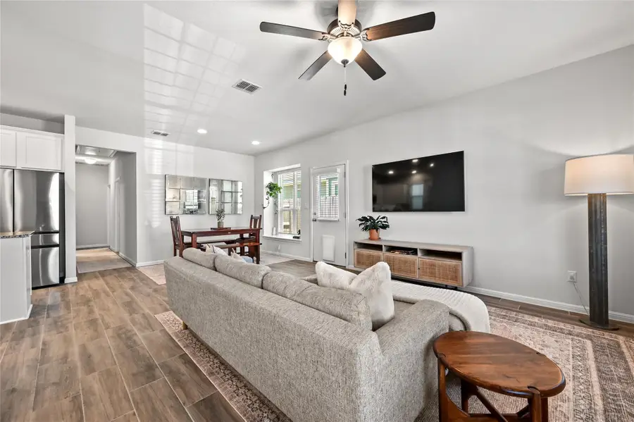 209 Duck Creek Trl, San Marcos, TX 78666 - Image #2