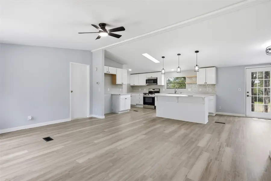 154 Antioch Rd, Smithville, TX 78957 - #3
