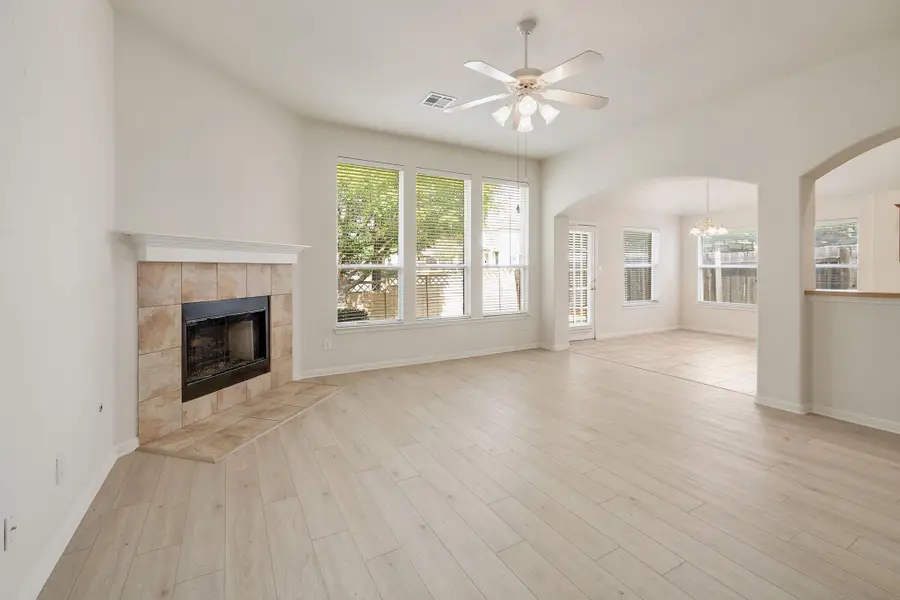 1016 Mesquite Hollow Pl, Round Rock, TX 78665 - Image #3