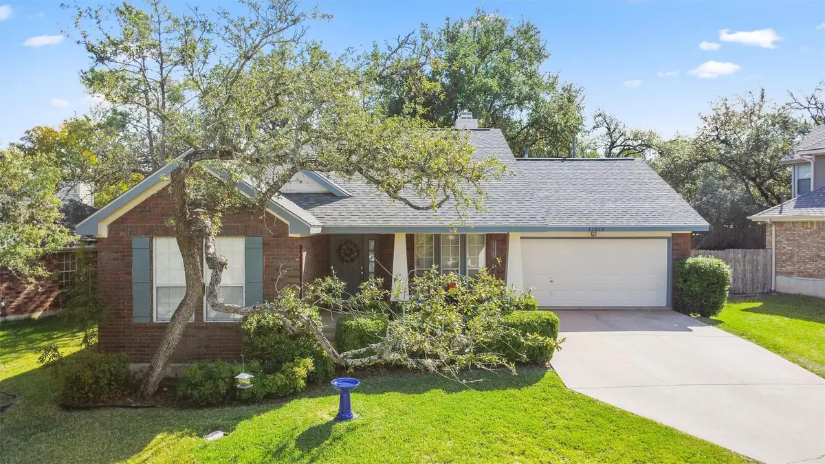 11019 Whiskey River Dr, Austin, TX 78748 - Image #1