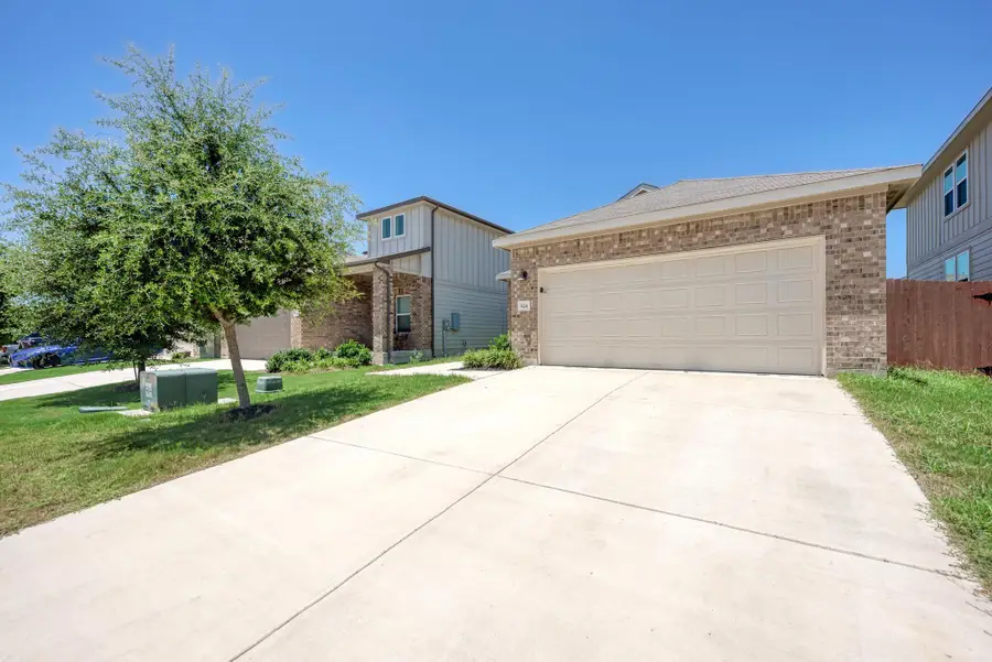 524 Longmount Cv, Liberty Hill, TX 78642 - #3
