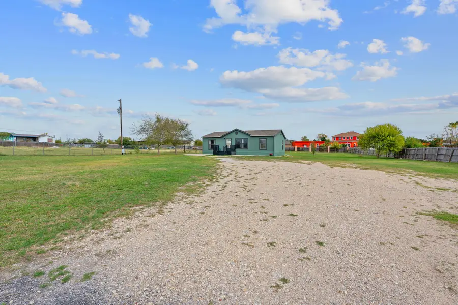 128 Monterrey Hills Dr, Del Valle, TX 78617 - Image #3