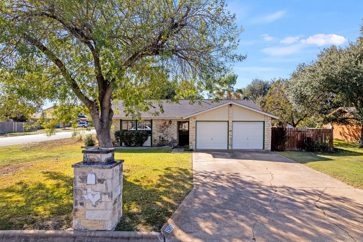 2801 Smith Ave, Taylor, TX 76574 - Image #1